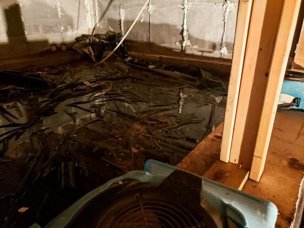Crawlspace Water Cleanup in Deltona